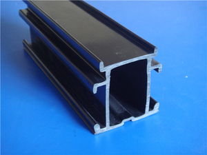 PC壁厚不均挤出冷柜门滑道